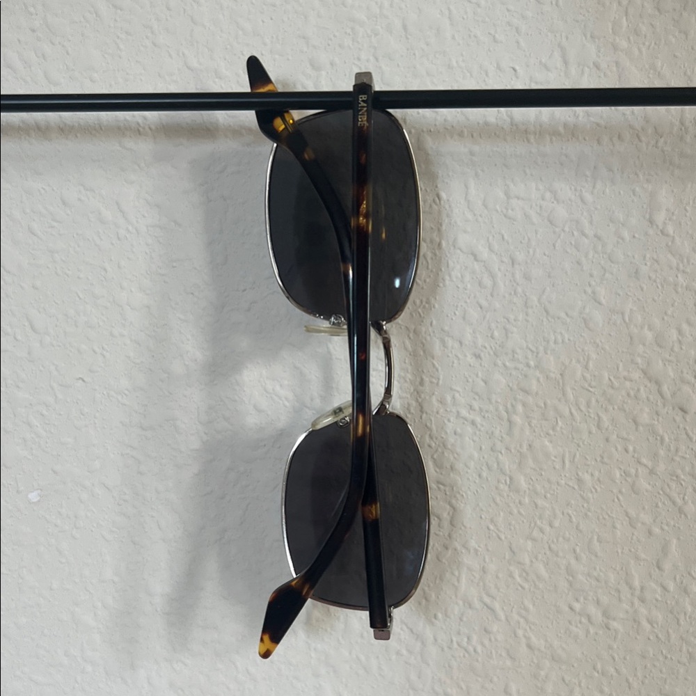 Banbé Tortoise Shell Silver Frame Sunglasses - Picture 2 of 2